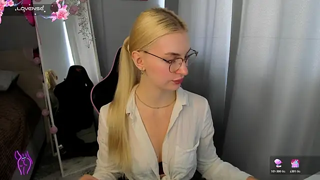 Snapshot of Kimmy_powell chatting on 30, 6, 2026 Kimmy powell online show from 30, 6, 2026