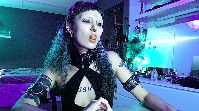 Snapshot of god_x_girl chatting on 23, 12, 2024 god x girl online show from 23, 12, 2024