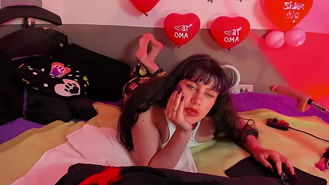 Missmonserrat online show from 13, 2, 2025