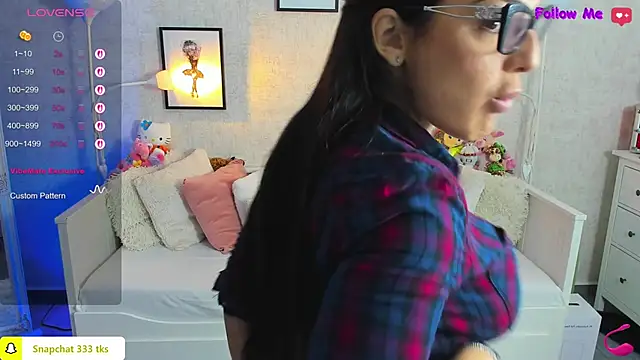 Snapshot of LindsayDeee chatting on 14, 11, 2025 LindsayDeee online show from 14, 11, 2025