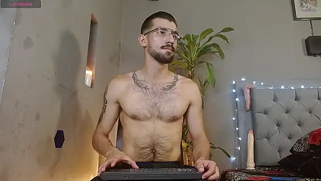 Mr WhiteCock online show from 2, 3, 2025