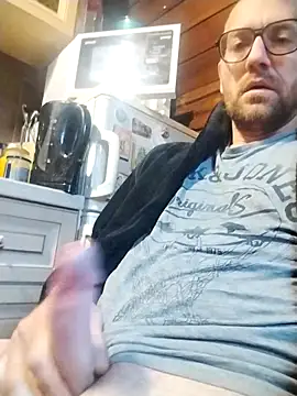 tomee83 online show from 13, 11, 2025