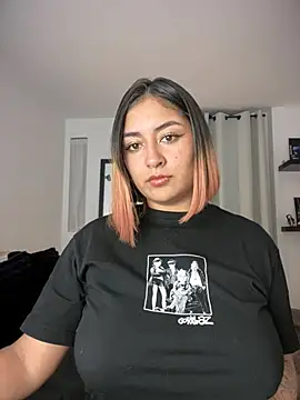 Snapshot of Rae_Lil_White chatting on 17, 2, 2025 Rae Lil White online show from 17, 2, 2025