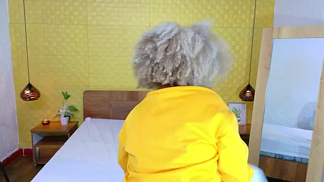 Squirter pussybomb online show from 18, 2, 2025