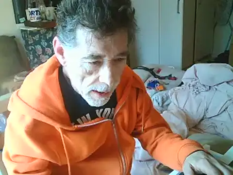 Snapshot of DaddyQuimHot chatting on 4, 2, 2025 DaddyQuimHot online show from 4, 2, 2025