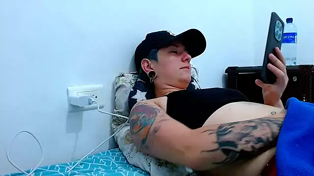 Snapshot of tomboyblue chatting on 10, 3, 2026 tomboyblue online show from 10, 3, 2026