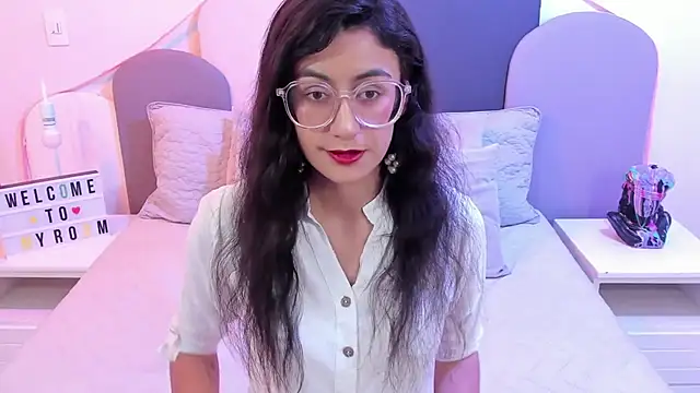 SophieGomez22 online show from 19, 3, 2025