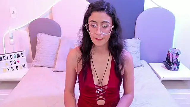 SophieGomez22 online show from 21, 3, 2025