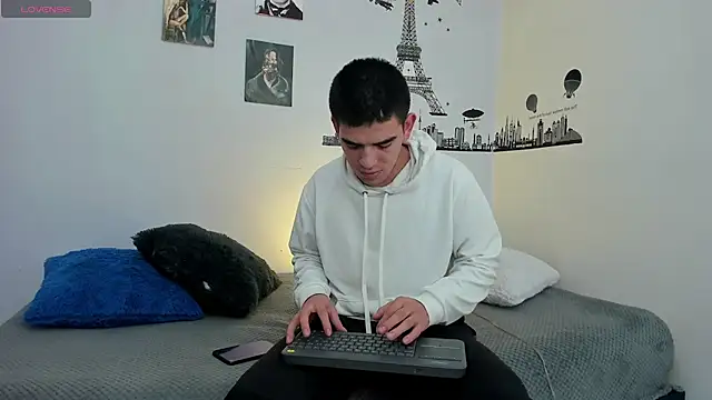 Snapshot of Ares_Johnson chatting on 14, 12, 2024 Ares Johnson online show from 14, 12, 2024