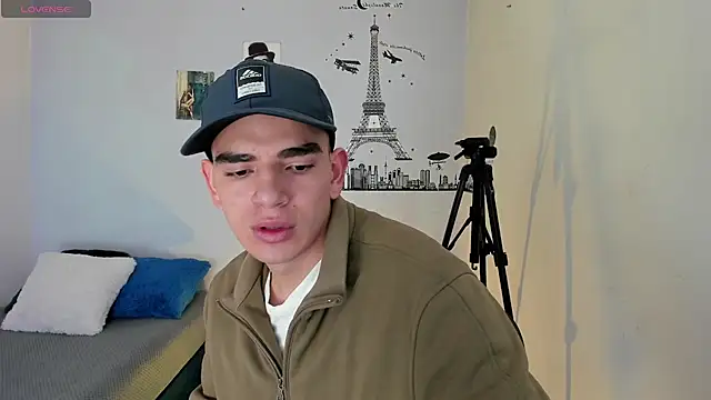 Snapshot of Ares_Johnson chatting on 27, 12, 2024 Ares Johnson online show from 27, 12, 2024
