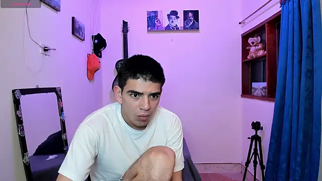 Snapshot of Ares_Johnson chatting on 14, 2, 2025 Ares Johnson online show from 14, 2, 2025