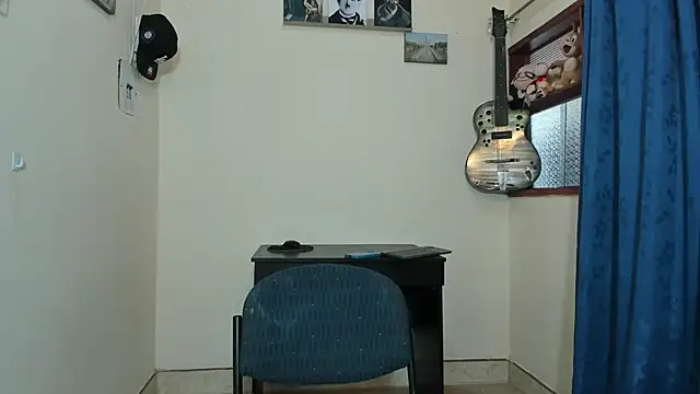 Snapshot of Ares_Johnson chatting on 11, 3, 2025 Ares Johnson online show from 11, 3, 2025