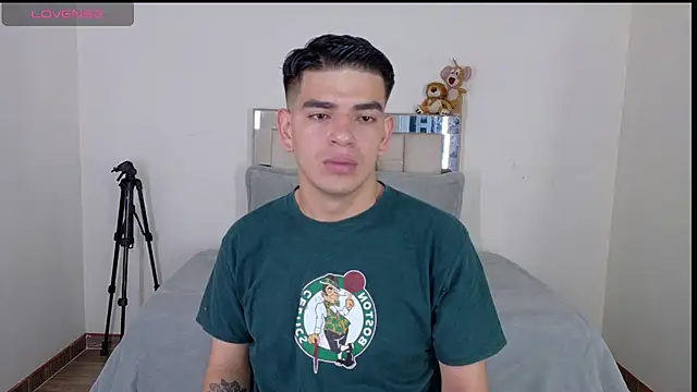 Ares Johnson online show from 15, 6, 2026