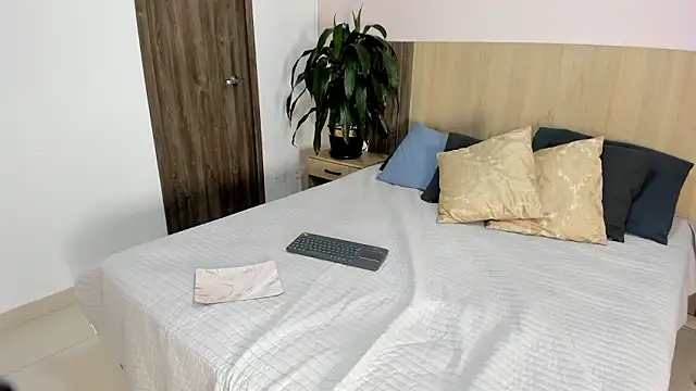 rebeca cortez  online show from 4, 3, 2026