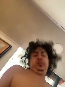 DanielGomez9 online show from 13, 4, 2026