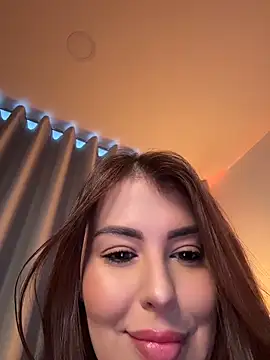 Snapshot of Eva_Gonzalez chatting on 8, 4, 2026 Eva Gonzalez online show from 8, 4, 2026