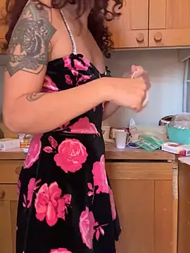 Snapshot of Strawberry_queen91 chatting on 16, 10, 2025 Strawberry queen91 online show from 16, 10, 2025