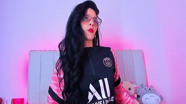 Snapshot of caro_lyne_ chatting on 29, 5, 2026 caro lyne online show from 29, 5, 2026