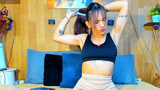 Snapshot of marianaa90 chatting on 5, 5, 2026 marianaa90 online show from 5, 5, 2026