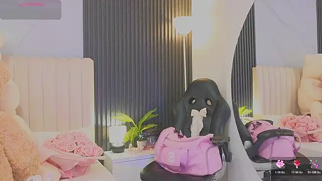 Madiee Rhea online show from 30, 5, 2026