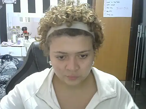 Snapshot of RuthBunny chatting on 9, 6, 2026 RuthBunny online show from 9, 6, 2026