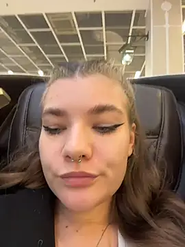 Snapshot of Holy_Tereza chatting on 15, 4, 2026 Holy Tereza online show from 15, 4, 2026