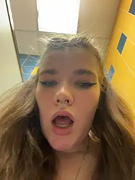 Snapshot of Holy_Tereza chatting on 15, 4, 2026 Holy Tereza online show from 15, 4, 2026