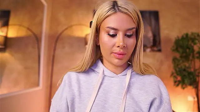 EvaZane online show from 27, 2, 2026