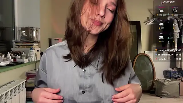 Addelin Moon online show from 5, 11, 2025