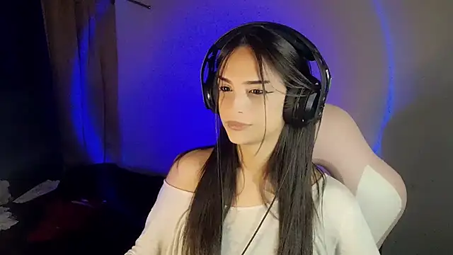 Snapshot of Dollbehavior_ chatting on 10, 6, 2026 Dollbehavior online show from 10, 6, 2026