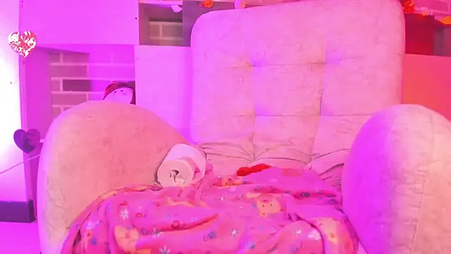 Snapshot of Rousse_Collinss chatting on 14, 2, 2025 Rousse Collinss online show from 14, 2, 2025