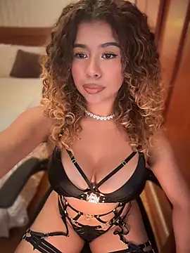 LEONCITA  online show from 4, 7, 2026
