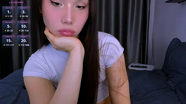 Kaia Sunshine Mia online show from 6, 1, 2026