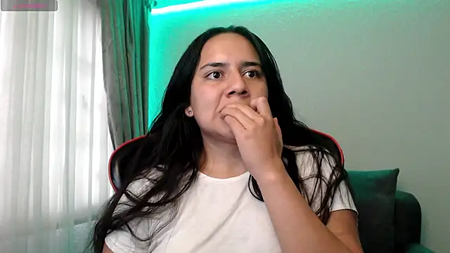 Lexyevans online show from 8, 2, 2025