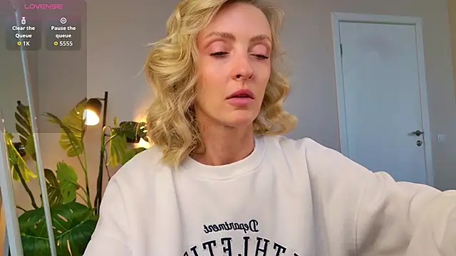 sexuallycorrecte online show from 30, 5, 2026