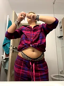 AllysonK online show from 30, 11, 2025