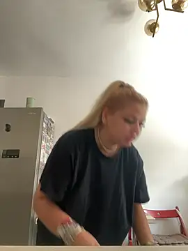 AllysonK online show from 9, 7, 2026