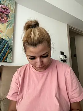 AllysonK online show from 6, 8, 2026