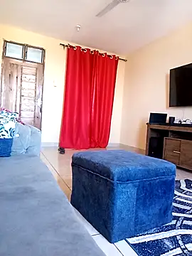 Snapshot of zainabsmile chatting on 6, 11, 2025 zainabsmile online show from 6, 11, 2025