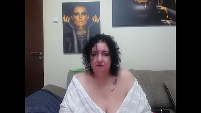 Snapshot of maturekorine chatting on 24, 5, 2026 maturekorine online show from 24, 5, 2026