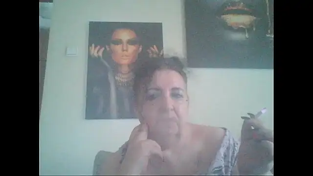 Snapshot of maturekorine chatting on 3, 7, 2026 maturekorine online show from 3, 7, 2026