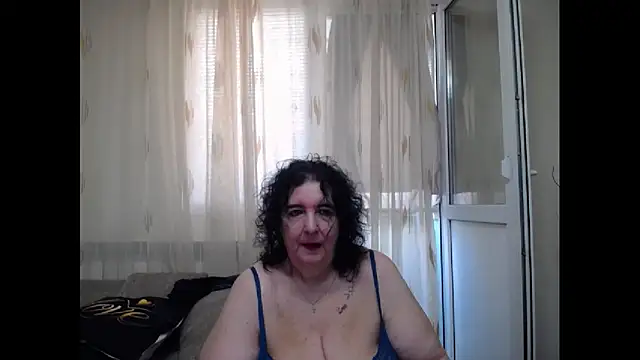 Snapshot of maturekorine chatting on 7, 7, 2026 maturekorine online show from 7, 7, 2026