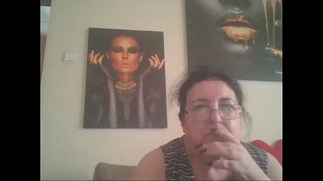 Snapshot of maturekorine chatting on 14, 7, 2026 maturekorine online show from 14, 7, 2026
