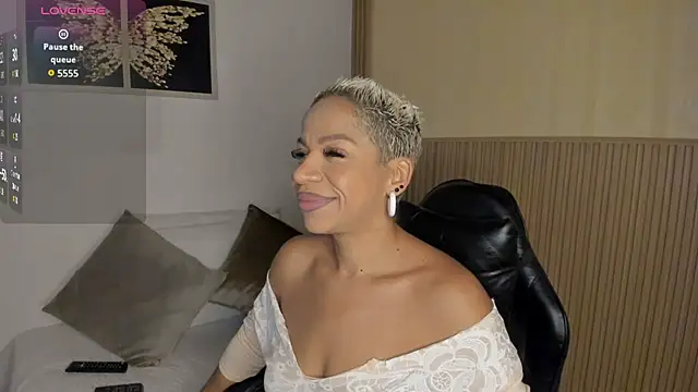 summer night  online show from 25, 3, 2026