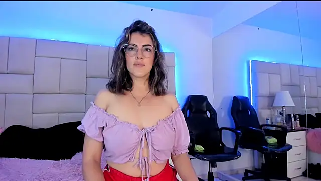 Snapshot of IsisLoveyes_ chatting on 14, 3, 2025 IsisLoveyes  online show from 14, 3, 2025