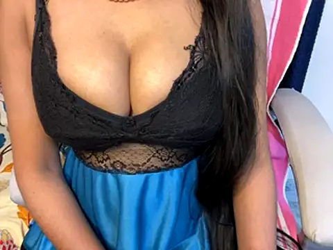 Snapshot of roshni-5 chatting on 9, 11, 2025 roshni-5 online show from 9, 11, 2025