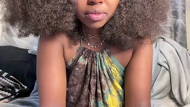 Snapshot of Chocolate_queen2 chatting on 6, 6, 2026 Chocolate queen2 online show from 6, 6, 2026