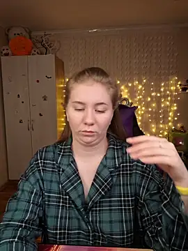 Snapshot of D0nna_ chatting on 7, 3, 2026 D0nna online show from 7, 3, 2026