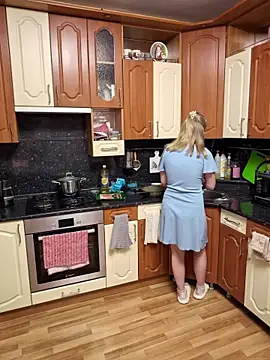 Snapshot of D0nna_ chatting on 3, 4, 2026 D0nna online show from 3, 4, 2026