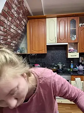 Snapshot of D0nna_ chatting on 11, 4, 2026 D0nna online show from 11, 4, 2026